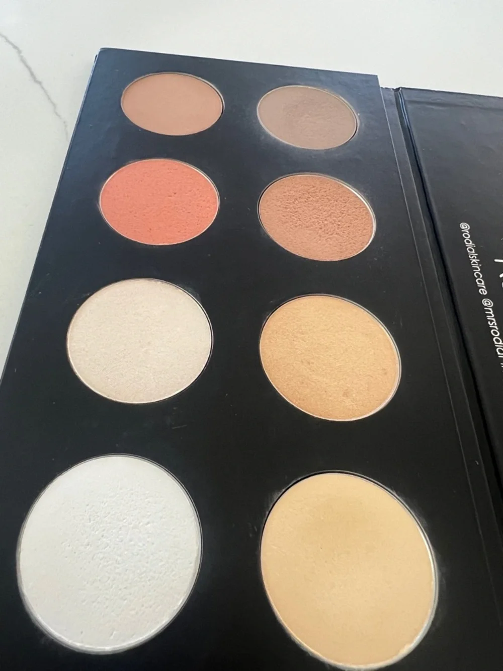 Rodial The Icons Palette Contour‎ Bronzer Blush & Highlight & Banana Powder